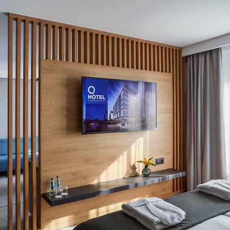 Q Hotel Plus Wroclaw Bielany Bielany Wrocławskie Buitenkant foto