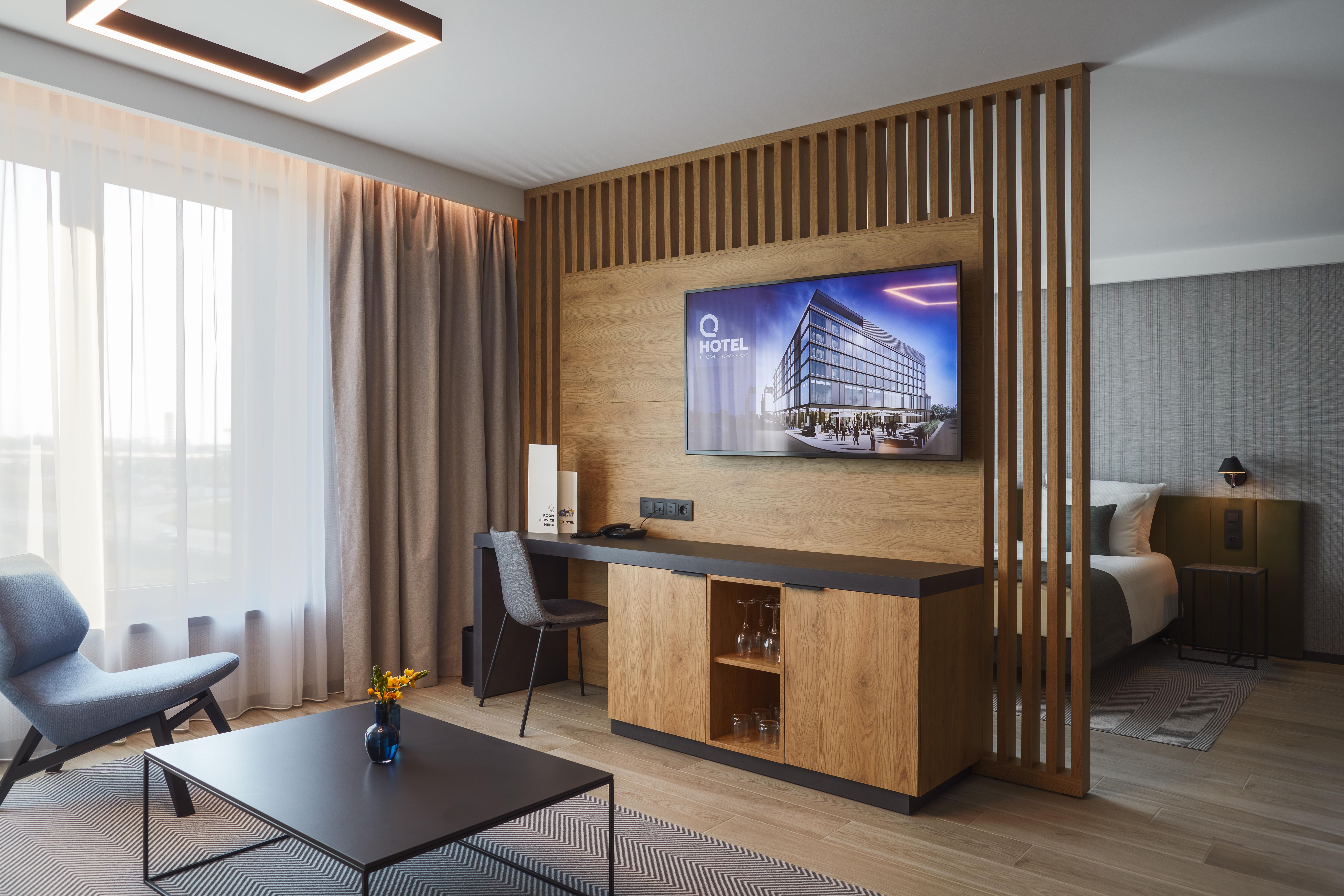 Q Hotel Plus Wroclaw Bielany Bielany Wrocławskie Buitenkant foto