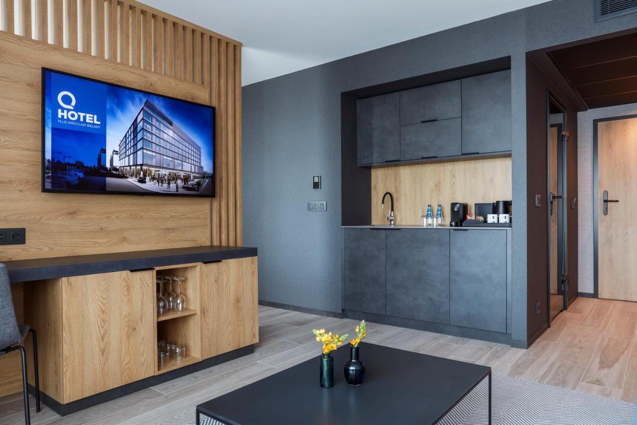Q Hotel Plus Wroclaw Bielany Bielany Wrocławskie Buitenkant foto