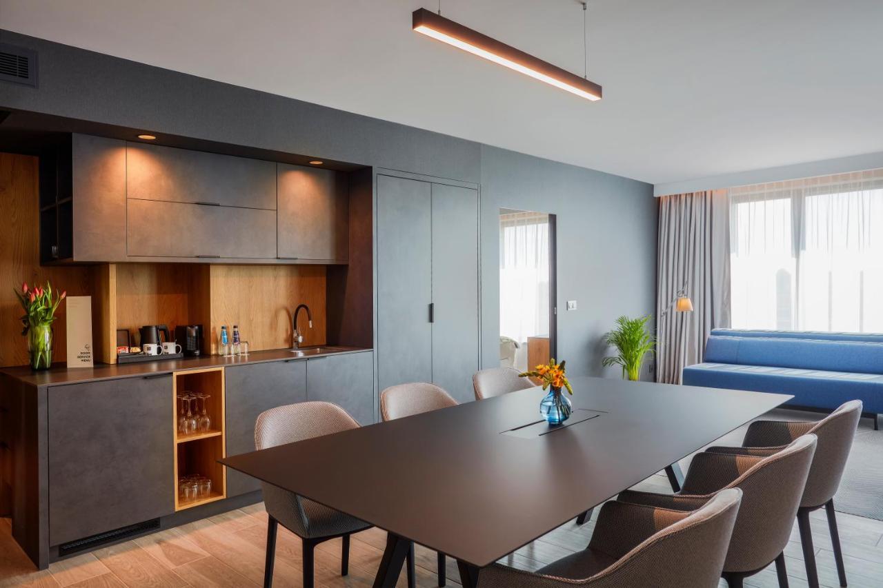 Q Hotel Plus Wroclaw Bielany Bielany Wrocławskie Buitenkant foto