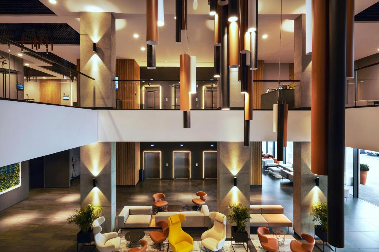 Q Hotel Plus Wroclaw Bielany Bielany Wrocławskie Buitenkant foto