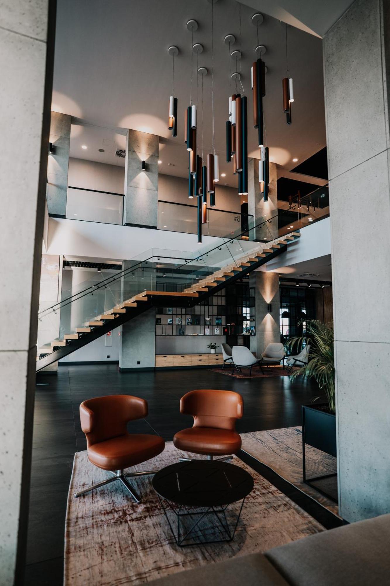 Q Hotel Plus Wroclaw Bielany Bielany Wrocławskie Buitenkant foto